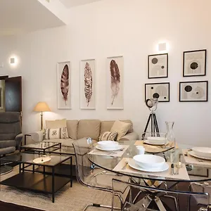 Vut Puerta Real - Free Parking Sevilla